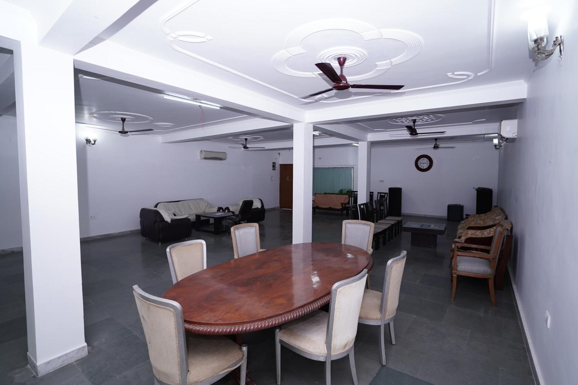 Hotel Lecston @Yashobhoomi Dwarka Sector - 25 Metro Station Delhi Zewnętrze zdjęcie