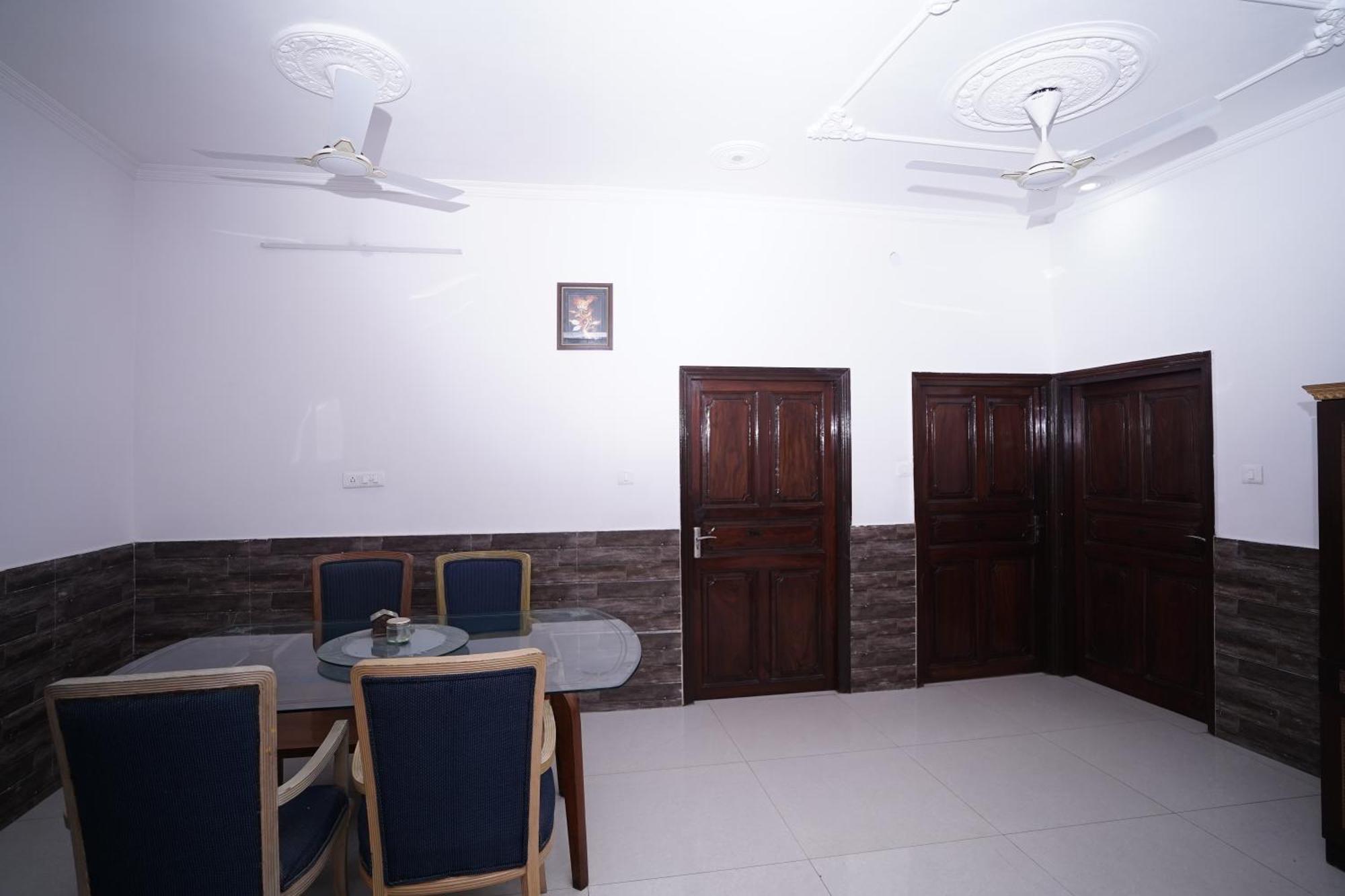Hotel Lecston @Yashobhoomi Dwarka Sector - 25 Metro Station Delhi Zewnętrze zdjęcie