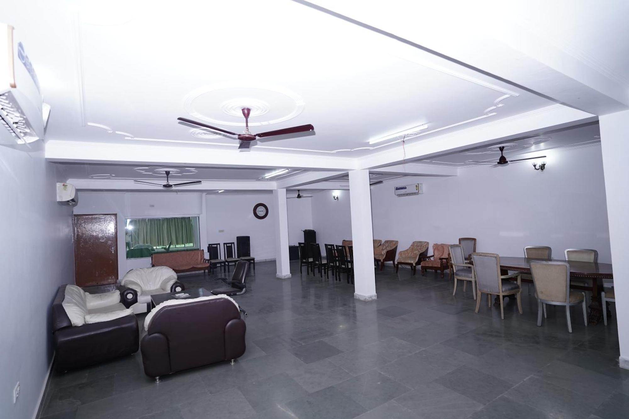 Hotel Lecston @Yashobhoomi Dwarka Sector - 25 Metro Station Delhi Zewnętrze zdjęcie